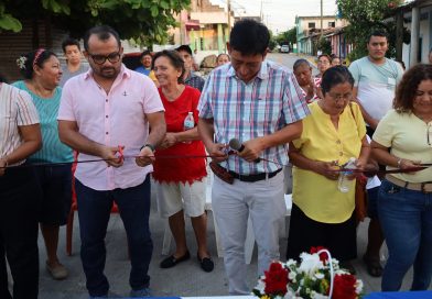 Inauguración de calles en El Arenal